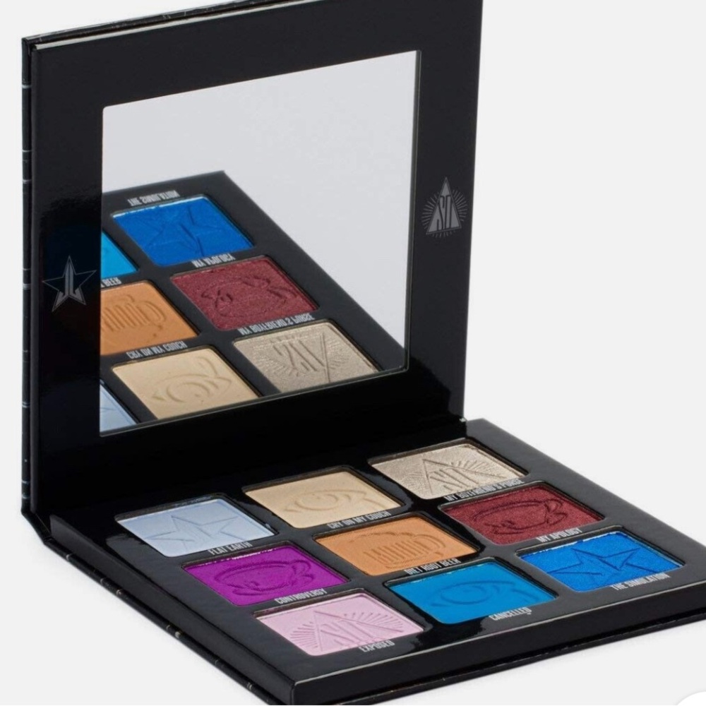 JEFFREE STAR NWBX “CONTROVERSY
”Blue and Red Eyeshadow Palette Vibrant Shades